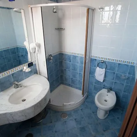 Klein Wien Отель 3*