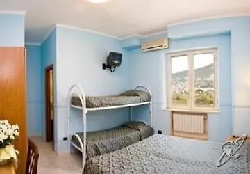 Klein Wien Hotel 3*
