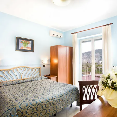 Klein Wien 3* Piano di Sorrento